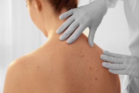 Patient examination by a doctor